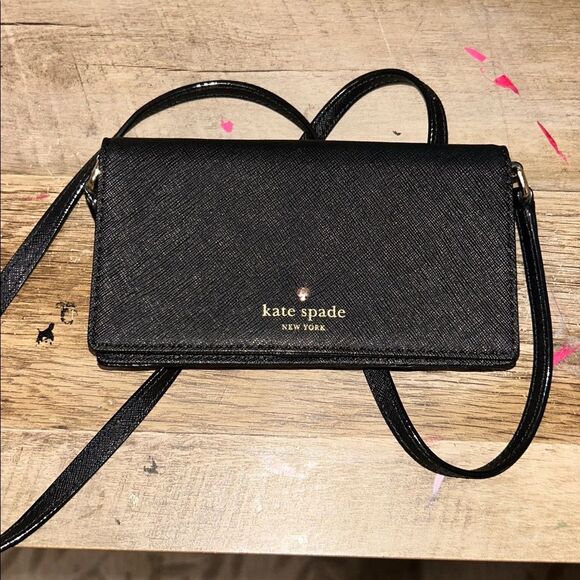 kate spade Handbags - Kate Spade wallet phone Black Crossbody Bag Holder Strap